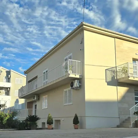 Lägenhet Mini Albizia Zadar